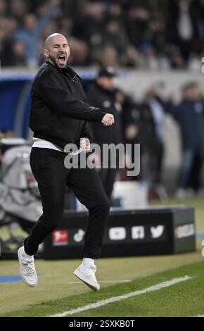 Torfeierungstrainer Christian Ilzer TSG 1899 Hoffenheim Gesture Jump PreZero Arena, Sinsheim, Baden-Württemberg, Deutschland, Europa Stockfoto
