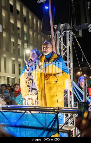 Ukrainische Demonstration zum 3. Jahrestag des Russischen Krieges gegen die Ukraine Stockfoto