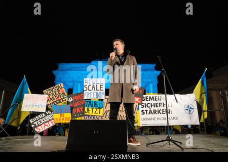 Ukrainische Demonstration zum 3. Jahrestag des Russischen Krieges gegen die Ukraine Stockfoto
