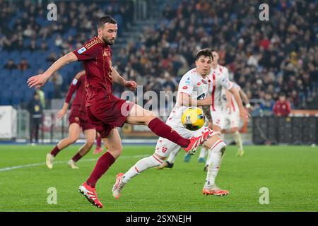 Februar 2025, Olimpico Stadium, Rom, Italien; Serie A Enilive Football Match; Roma gegen Monza; Bryan Cristante von AS Roma Stockfoto