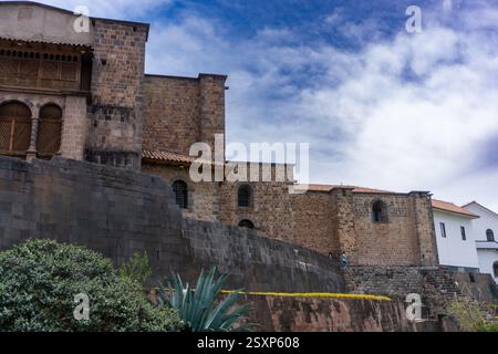 Der Coricancha-Tempel in Cusco Peru ist ein muss für einen Besuch der historischen Stätte, die Inka und spanisches Erbe vereint Stockfoto
