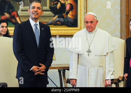 Vatikanstadt – Papst Franziskus trifft den Präsidenten der Vereinigten Staaten von Amerika Barack Obama in einer privaten Anhörung am 27. März 2014 Stockfoto