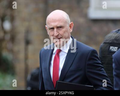 London, Vereinigtes Königreich. Februar 2025. John Healey, Abgeordneter des Verteidigungsministers, kommt zur Kabinettssitzung in Downing Street 10. Quelle: Uwe Deffner/Alamy Live News Stockfoto