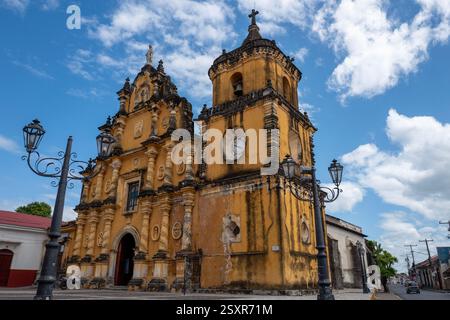 Templo La Recoleccion oder Kirche der Erinnerung in Leon, Nicaragua Stockfoto