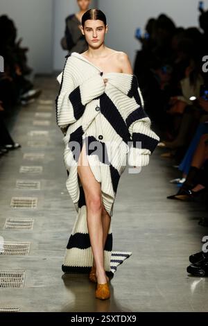 Mailand, Italien. Februar 2025. EISBERG Herbst/Winter 2025 Laufsteg während der Milan Fashion Week am 2025. Februar - Mailand, Italien 25/02/2025 Credit: dpa/Alamy Live News Stockfoto
