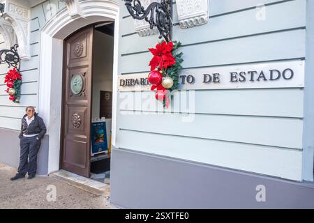 San Juan Puerto Rico, Viejo Old San Juan, Plaza de Armas, Calle de San Francisco, Departamento de Estado de Puerto Rico, Puerto Rico Department of State, Go Stockfoto