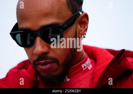 Ferrari-Fahrer Lewis Hamilton am ersten Tag der Vorsaisontests auf dem Bahrain International Circuit, Sakhir. Bilddatum: Mittwoch, 26. Februar 2025. Stockfoto