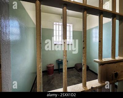 Nelson Mandelas Gefängniszelle im Robben Island Gefängnis Stockfoto
