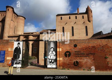 ALBI, FRANKREICH - 29. SEPTEMBER 2021: Museum des französischen Malers Henri de Toulouse-Lautrec im historischen Bischofspalast in Albi im Departement Tarn Stockfoto