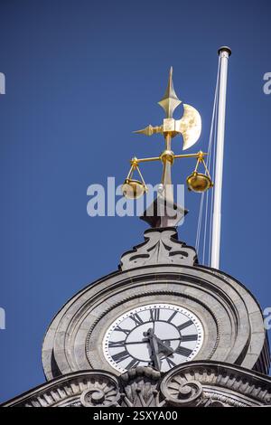 Uhr auf der Spitze des Rathauses von Malmö (Malmö Rådhus), Malmö, Schweden Stockfoto
