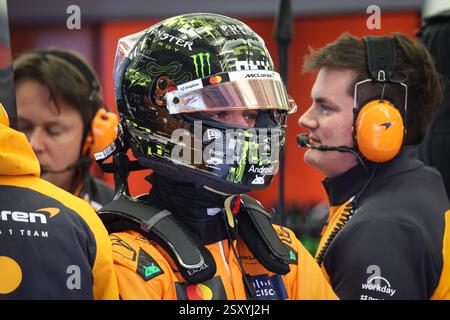Sakhir, Bahrain. Februar 2025. NORRIS Lando (gbr), McLaren F1 Team MCL39, Porträt während der Formel 1 Aramco-Vorsaisontests 2025 der FIA Formel 1 Weltmeisterschaft 2025 vom 26. Bis 28. Februar 2025 auf dem Bahrain International Circuit in Sakhir, Bahrain - Foto Florent Gooden/DPPI Credit: DPPI Media/Alamy Live News Stockfoto