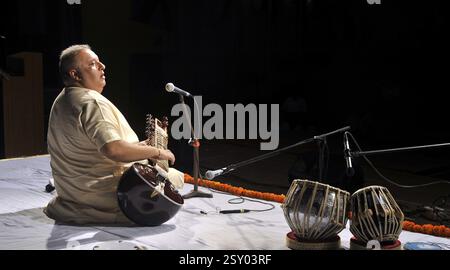 Klassische indische Musiker Sitar Spieler Shujaat Husain Khan Mumbai Maharashtra Indien Asien Stockfoto