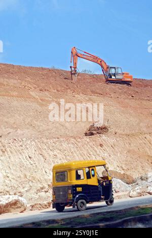Rikscha auf der Straße am Erweiterungsstandort Panjim Panaji, Goa, Indien 6-Mai-2008 Stockfoto