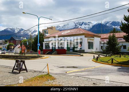 Krankenhaus des Gebiets Naval Austral, die südliche Basis der argentinischen Marine befindet sich auf dem Boden des alten Gefängnisses von Ushuaia in Tierra del Fuego, Stockfoto