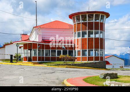 Marinepräfektur des Gebiets Naval Austral, der südliche Stützpunkt der argentinischen Marine auf dem Gelände des alten Gefängnisses von Ushuaia in Tierra del Stockfoto