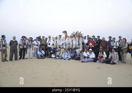 Fotografen Workshop auf Sanddünen in Jaisalmer in Rajasthan Indien Stockfoto