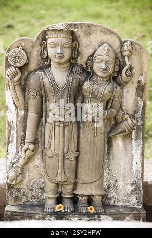 Skulptur von Herrn vishnu und laxmi, kabir Mathe, varanasi, uttar pradesh, Asien, Indien, Asien Stockfoto
