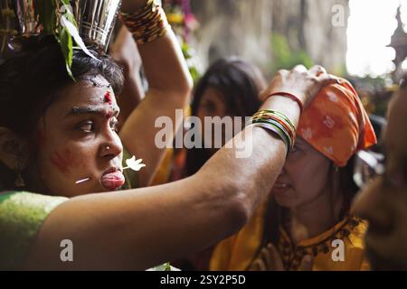 Frau mit Piercing in thaipusam, batu Höhlen, kuala, lumpur, malaysia Stockfoto