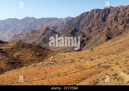 Idikl, ein Dorf am Highway 106 in der Antiatlas-Region Marokkos, das von Tafraoute nach Igherm führt. Stockfoto