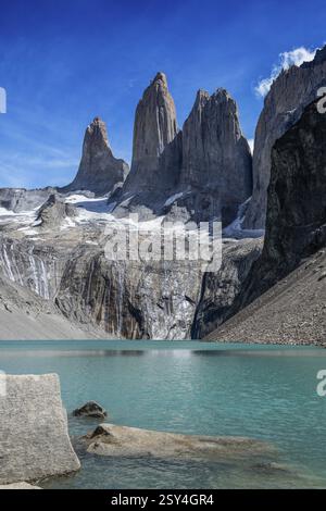 Blick vom Mirador de las Torres, Torres del Paine Nationalpark, Patagonien, Chile, Südamerika Stockfoto