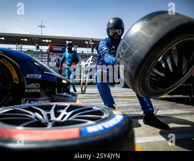Alpine Endurance Team, Mechaniker, Mecanicien, Porträt während des Katars. , . FIA Langstrecken-Weltmeisterschaft vom 25. Bis 28. Februar 2025 auf dem Losail International Circuit in Lusail, Katar – Foto Thomas Fenetre/DPPI Credit: DPPI Media/Alamy Live News Stockfoto