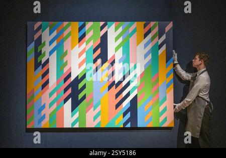 Christie's, London, Großbritannien. Februar 2025. 20./21. Jahrhundert: London Evening Sale & Art of the Surreal Evening Sale Previews (Verkauf am 5. März), Höhepunkte: 20./21. Jahrhundert: Bridget Riley, Daphne, geschätzte £1.200.000-1.800.000. Quelle: Malcolm Park/Alamy Live News Stockfoto
