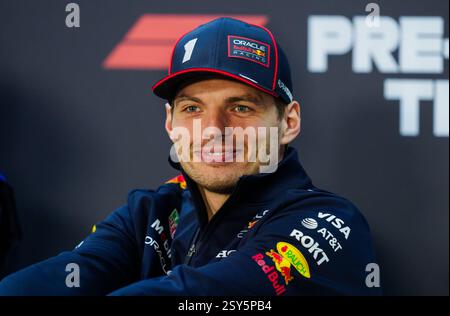 Red Bull-Fahrer Max Verstappen am zweiten Tag der Vorsaisontests auf dem Bahrain International Circuit, Sakhir. Bilddatum: Donnerstag, 27. Februar 2025. Stockfoto
