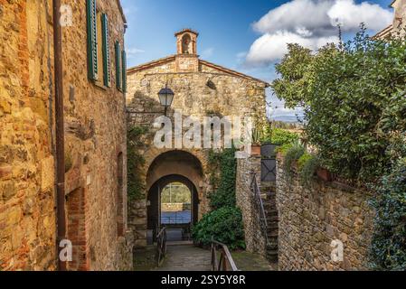 Lucignano, eines der schönsten Dörfer Italiens. Stockfoto