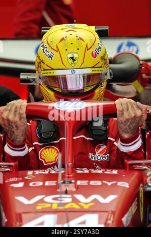 Sakhir, Bahrain. Februar 2025. Lewis Hamilton (GBR) Ferrari SF-25. 27.02.2025. Formel-1-Test, Sakhir, Bahrain, Tag Zwei. Quelle: James Moy/Alamy Live News Stockfoto