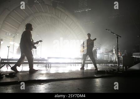Vampire Weekend auf der Bühne im Manchester Apollo im Greater Manchester. Stockfoto