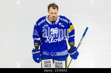 Kloten, Schweiz, 24. Januar 2025: #96 Jayce Hawryluk, Stürmer EHC Kloten. (Foto: Andreas Haas/dieBildmanufaktur) Stockfoto