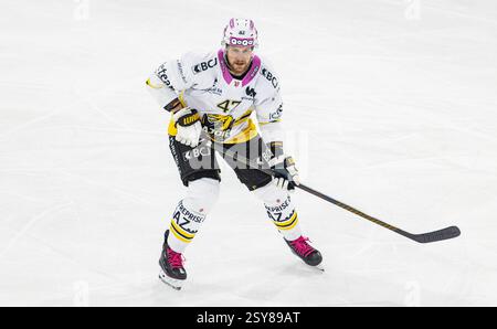 Kloten, Schweiz, 24. Januar 2025: #47 Marco Maurer, Verteidiger HC Ajoie. (Foto: Andreas Haas/dieBildmanufaktur) Stockfoto