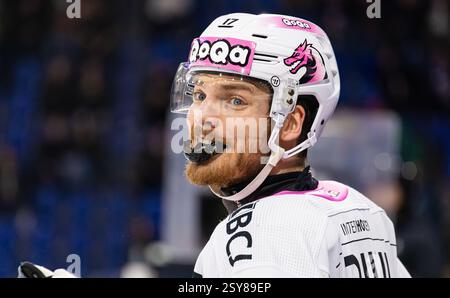 Kloten, Schweiz, 24. Januar 2025: #17 Thomas Thiry, Verteidiger HC Ajoie. (Foto: Jonas Philippe/dieBildmanufaktur) Stockfoto