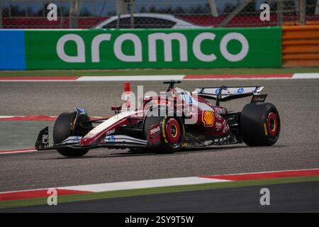 27.02.2025, Bahrain. , . International Circuit, Sakhir, Formel-1-Test Bahrain 2025, Lewis Hamilton (GBR) - Scuderia Ferrari - Ferrari SF-25 - Ferrari (Foto: Alessio de Marco/SIPA USA) Credit: SIPA USA/Alamy Live News Stockfoto
