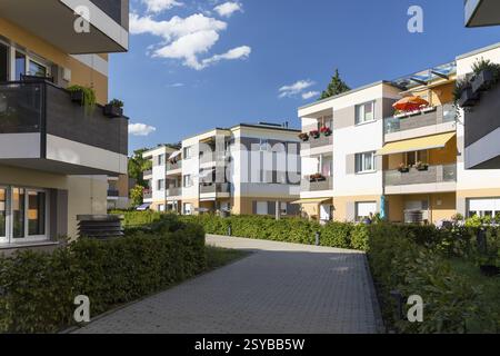 Neu errichteter Wohnkomplex Gellertpark an der Meissner Straße in Radebeul, Sachsen, Deutschland, Europa Stockfoto