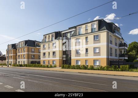 Neu errichteter Wohnkomplex Gellertpark an der Meissner Straße in Radebeul, Sachsen, Deutschland, Europa Stockfoto