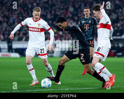 Stuttgart, Deutschland. Februar 2025. Fußball 1. Bundesliga 24. Spieltag VfB Stuttgart - FC Bayern München am 28.02.2025 in der MHP Arena in Stuttgart X DFL-Vorschriften verbieten jede Verwendung von Fotografien als Bildsequenzen und/oder Quasi-Video. Foto: Revierfoto Credit: ddp Media GmbH/Alamy Live News Stockfoto