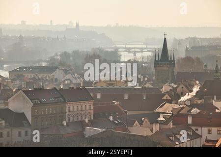 Prag, Hauptstadt Tschechien, Blick von der Skyline der Prager Burg und den Moldau-Brücken Stockfoto