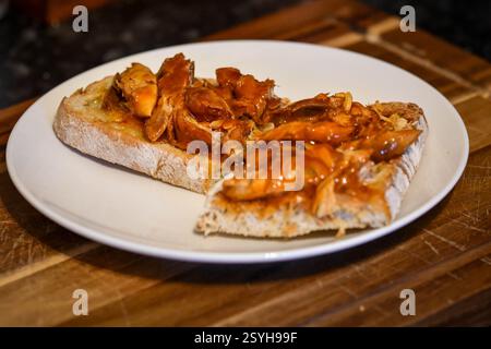 Morrisons Makrele in einer Smokey BBQ Sauce Stockfoto