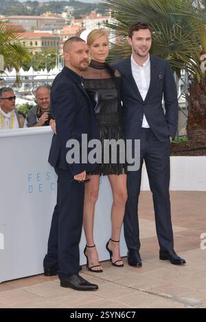 Tom Hardy, Charlize Theron, Nicholas Hoult nimmt am 14. Mai 2015 an einem Fotogespräch für „Mad Max: Fury Road“ während des 68. Jährlichen Filmfestivals in Cannes Teil. CAP/PL ©Phil Loftus/Capital Pictures Stockfoto