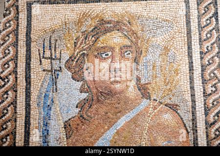 Römische Mosaiktafel mit dem Sommer, ausgestellt im Museo de la Ciudad de Carmona, Carmona, Andalusien, Spanien Stockfoto
