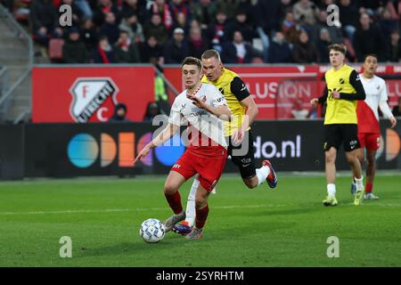 Utrecht, Niederlande. März 2025. UTRECHT, 01-03-2025, Stadion Galgenwaard, Saison 2024/2025, niederländischer Eredivisie Football. FC Utrecht Spieler Oscar Fraulo während des Spiels FC Utrecht - NAC Credit: Pro Shots/Alamy Live News Stockfoto