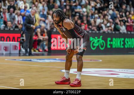 Chemnitz, Deutschland 02. Oktober 2023: 1.BBL - 2023/2024 - Niners Chemnitz vs. Bamberg Baskets im Bild: Malik Johanson (Bamberg Basekets) Stockfoto