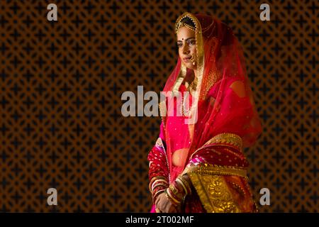 Porträt der Rajput-Frau im traditionellen Outfit Stockfoto