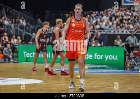 Chemnitz, Deutschland 02. Oktober 2023: 1.BBL - 2023/2024 - Niners Chemnitz vs. Bamberg Baskets im Bild: Jonas Richter (Niners Chemnitz) Stockfoto