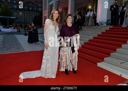 Mareile Hoeppner und Inger Nilsson beim Leipziger Opernball in Leibzig 02.10. 2023 *** Mareile Hoeppner und Inger Nilsson beim Leipziger Opernball in Leibzig 02 10 2023 Credit: Imago/Alamy Live News Stockfoto