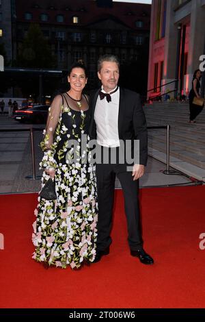 Hardy Krueger Jr. und Alice Krueger beim Leipziger Opernball in Leibzig 02.10. 2023 *** Hardy Krueger Jr und Alice Krueger beim Leipziger Opernball in Leibzig 02 10 2023 Credit: Imago/Alamy Live News Stockfoto