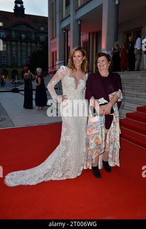 Mareile Hoeppner und Inger Nilsson beim Leipziger Opernball in Leibzig 02.10. 2023 *** Mareile Hoeppner und Inger Nilsson beim Leipziger Opernball in Leibzig 02 10 2023 Credit: Imago/Alamy Live News Stockfoto