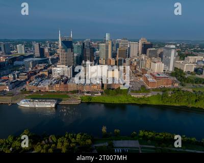 Luftaufnahme Der Stadt Nashville, Tennessee Am Cumberland River Stockfoto