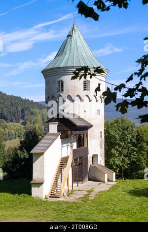 Zřícenina hradu Freudenstein (Šlikův hrádek), lázně Jáchymov, UNESCO, Krušné Hory, Česká republika / Ruinen der Burg Freudenstein - Slikovka, Kurort Stockfoto